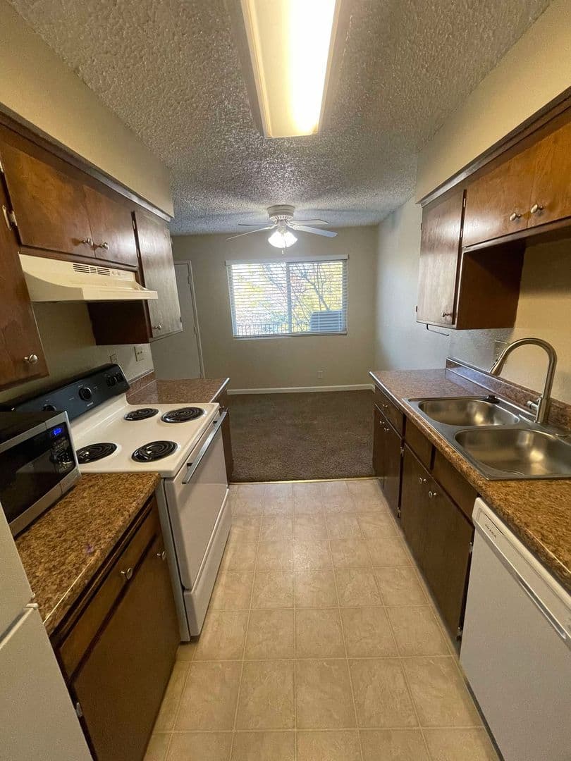 Chico Apartment: 1613 Oleander
