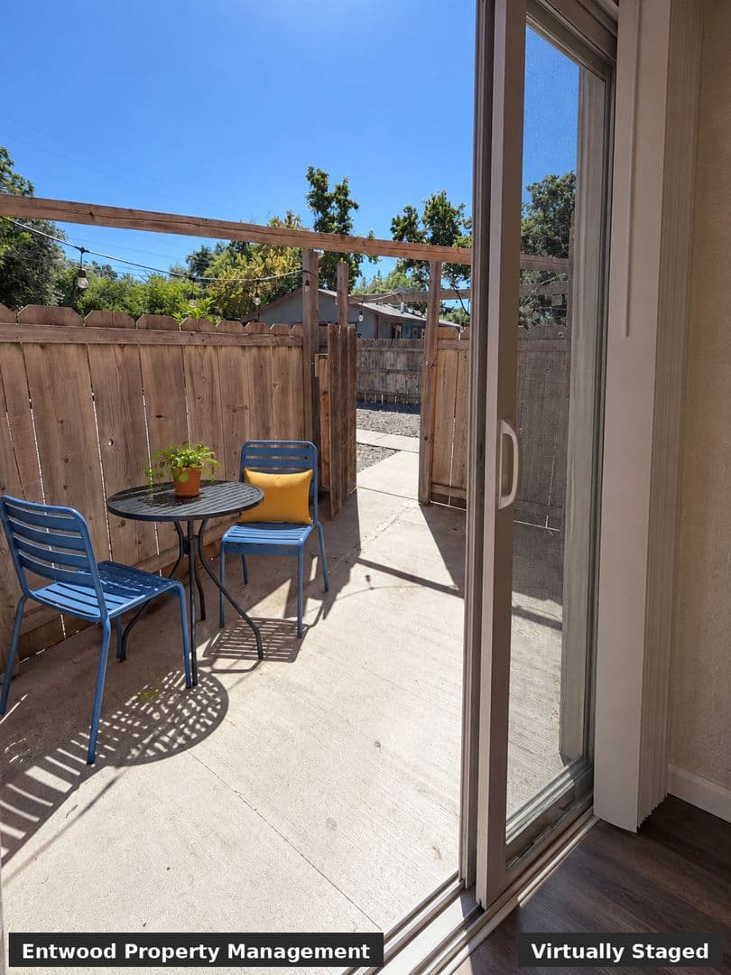 Chico Apartment: 1448 Warner St