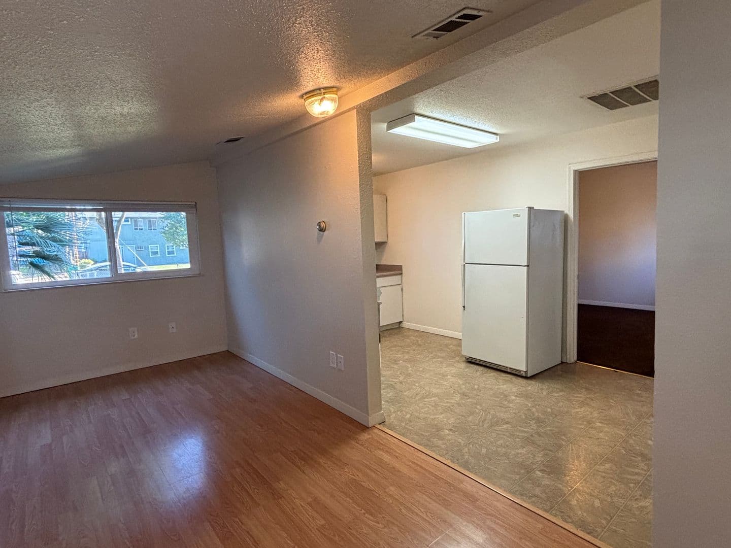 Chico Apartment: 1144/1136 W 6th St