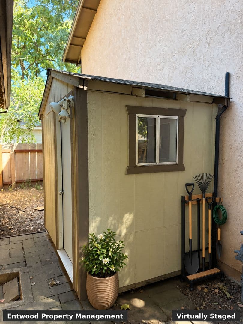 Chico Apartment: 1448 Warner St