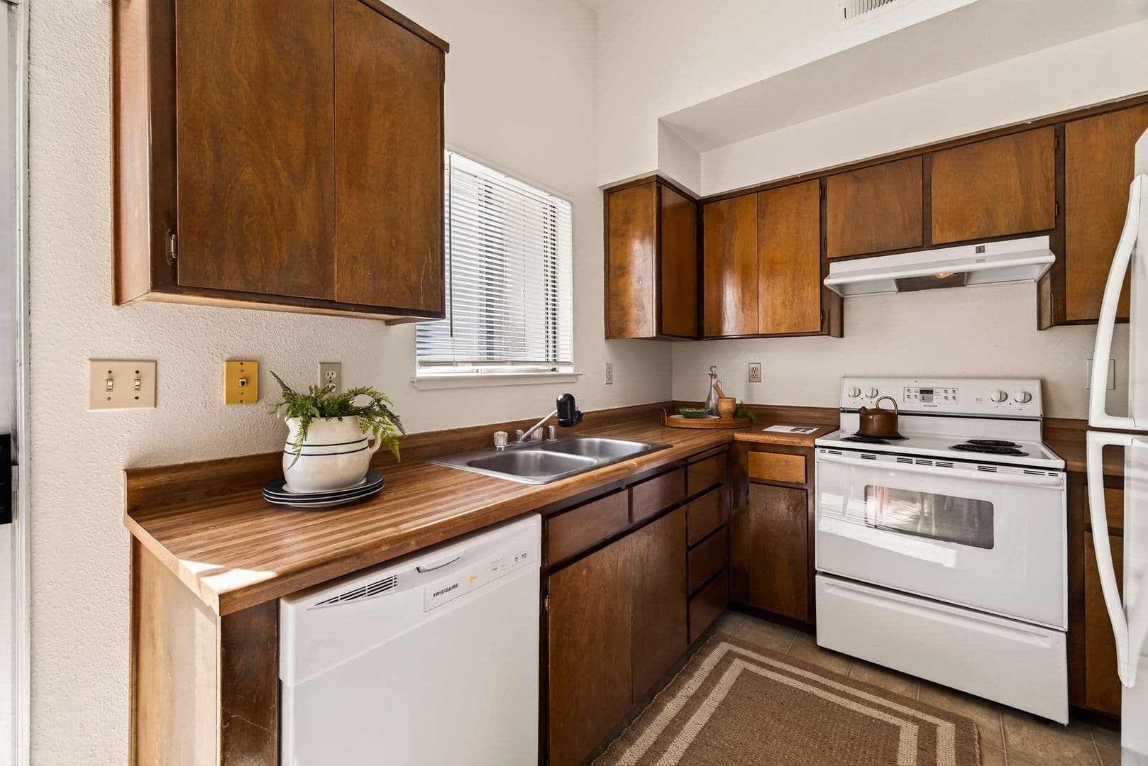 Chico House: 2739 Ceres Ave