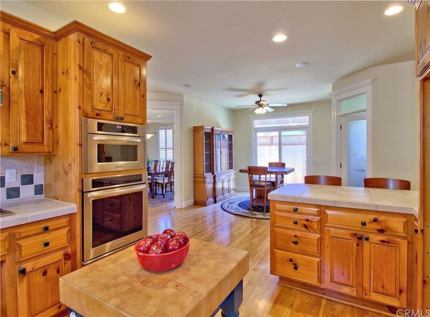 Paradise House: 1865 Vineyard Drive
