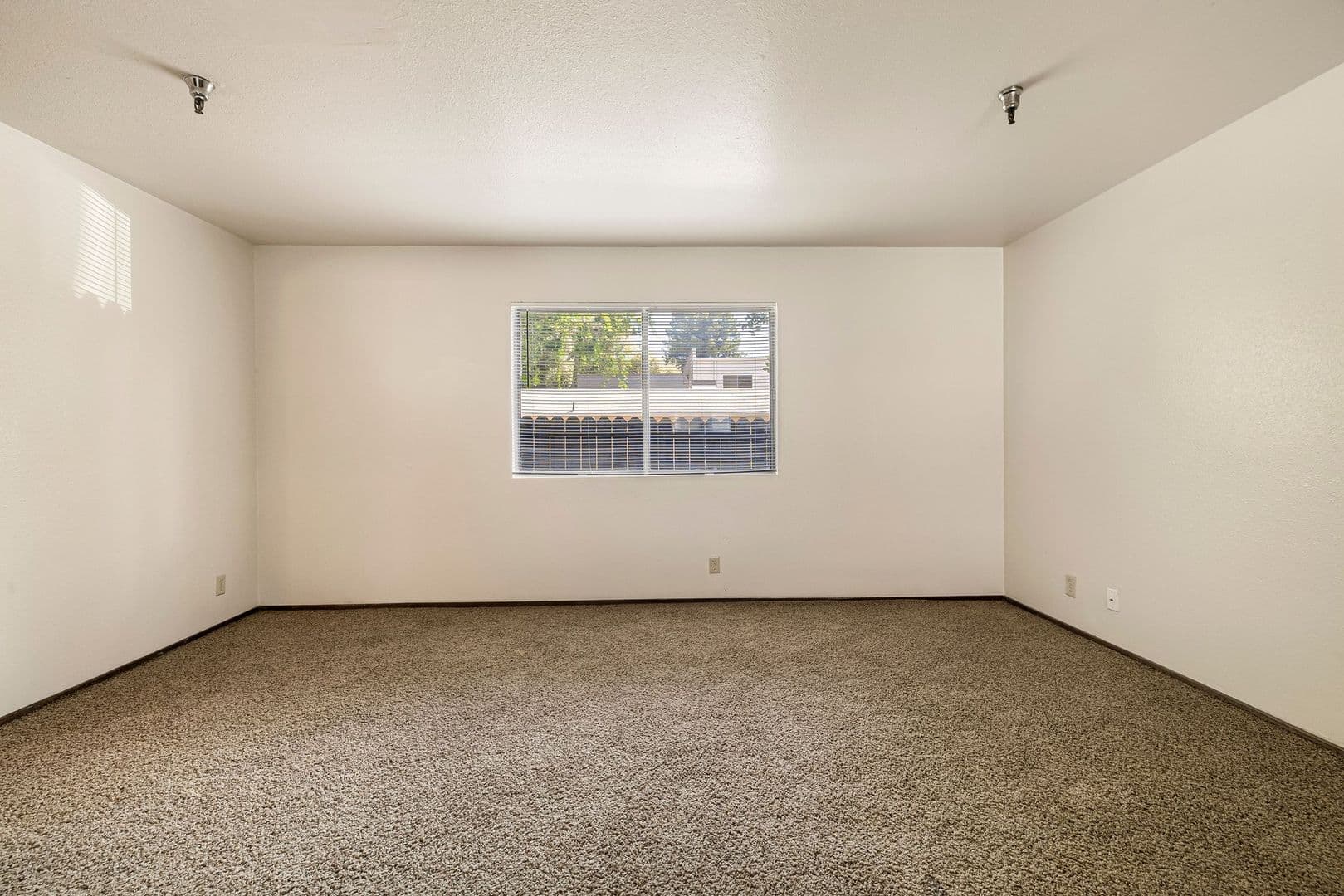 Chico Apartment: 707  W. 2nd Avenue