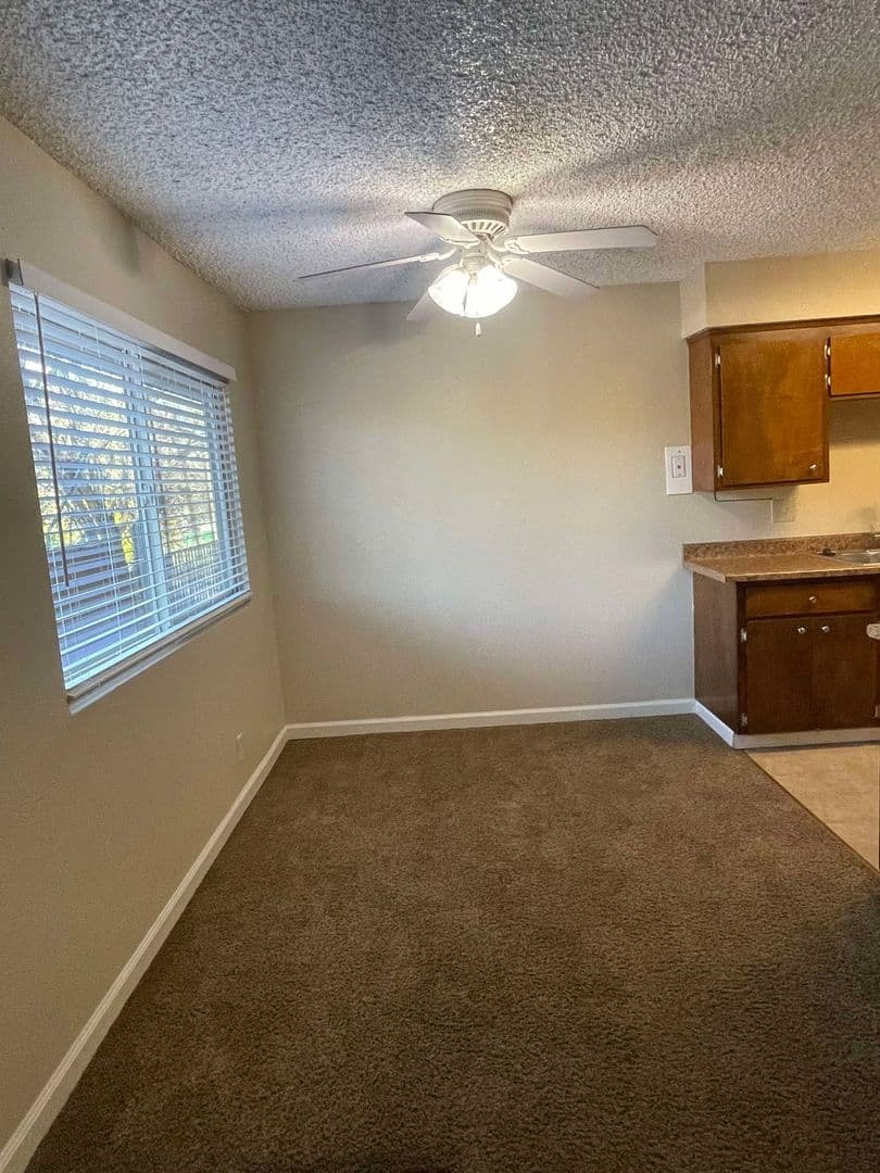 Chico Apartment: 1613 Oleander