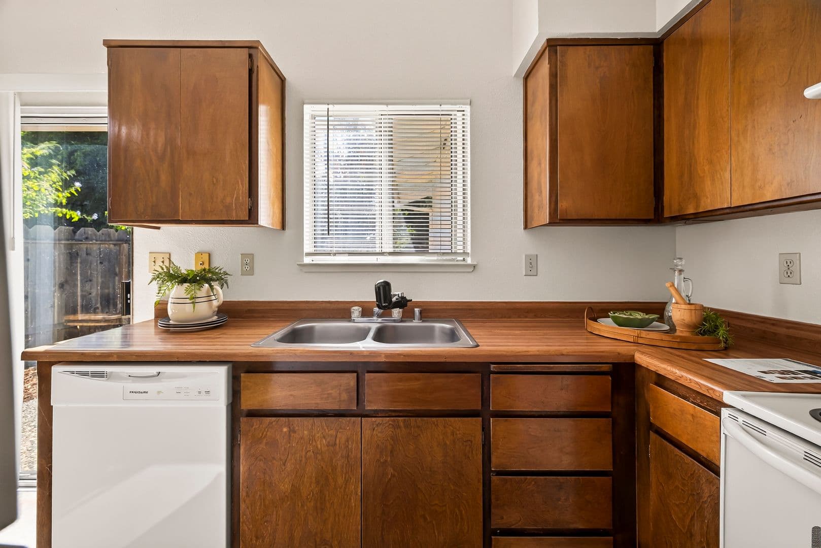 Chico House: 2739 Ceres Ave
