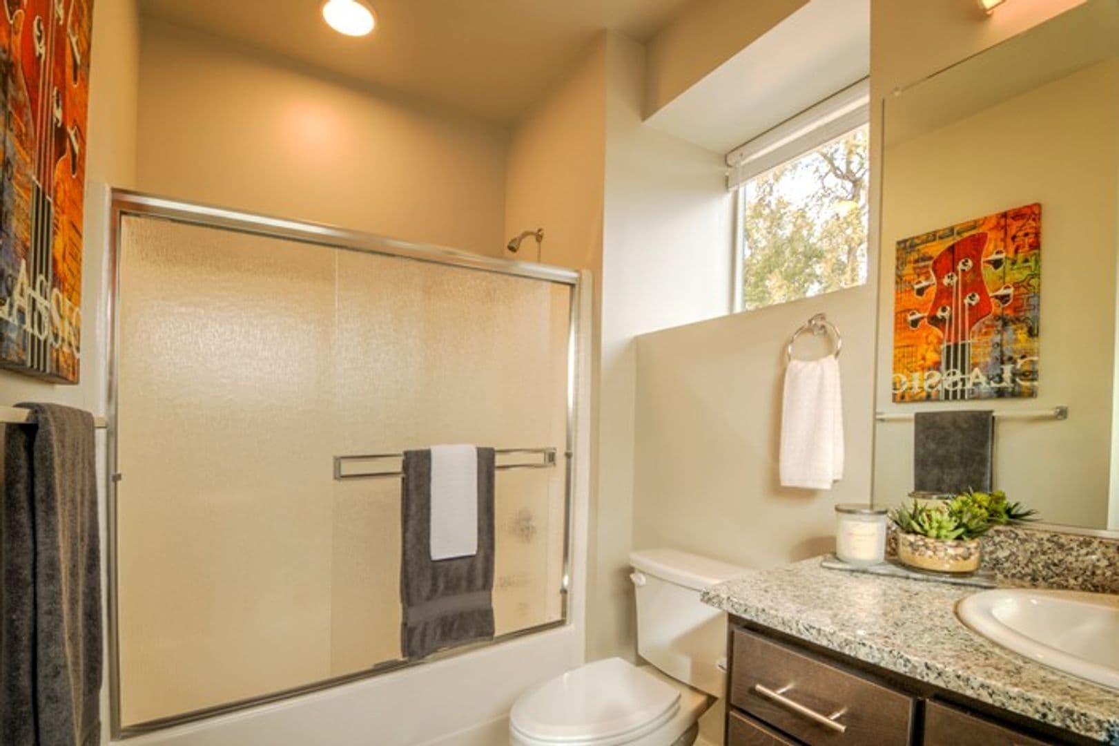 Chico Apartment: 632 Cedar St