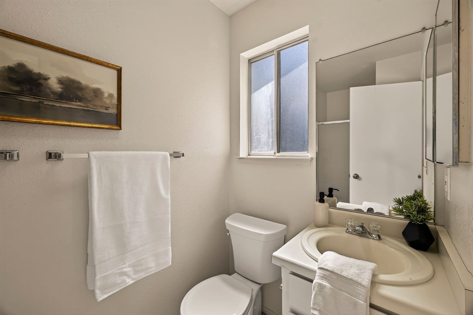 Chico House: 2739 Ceres Ave