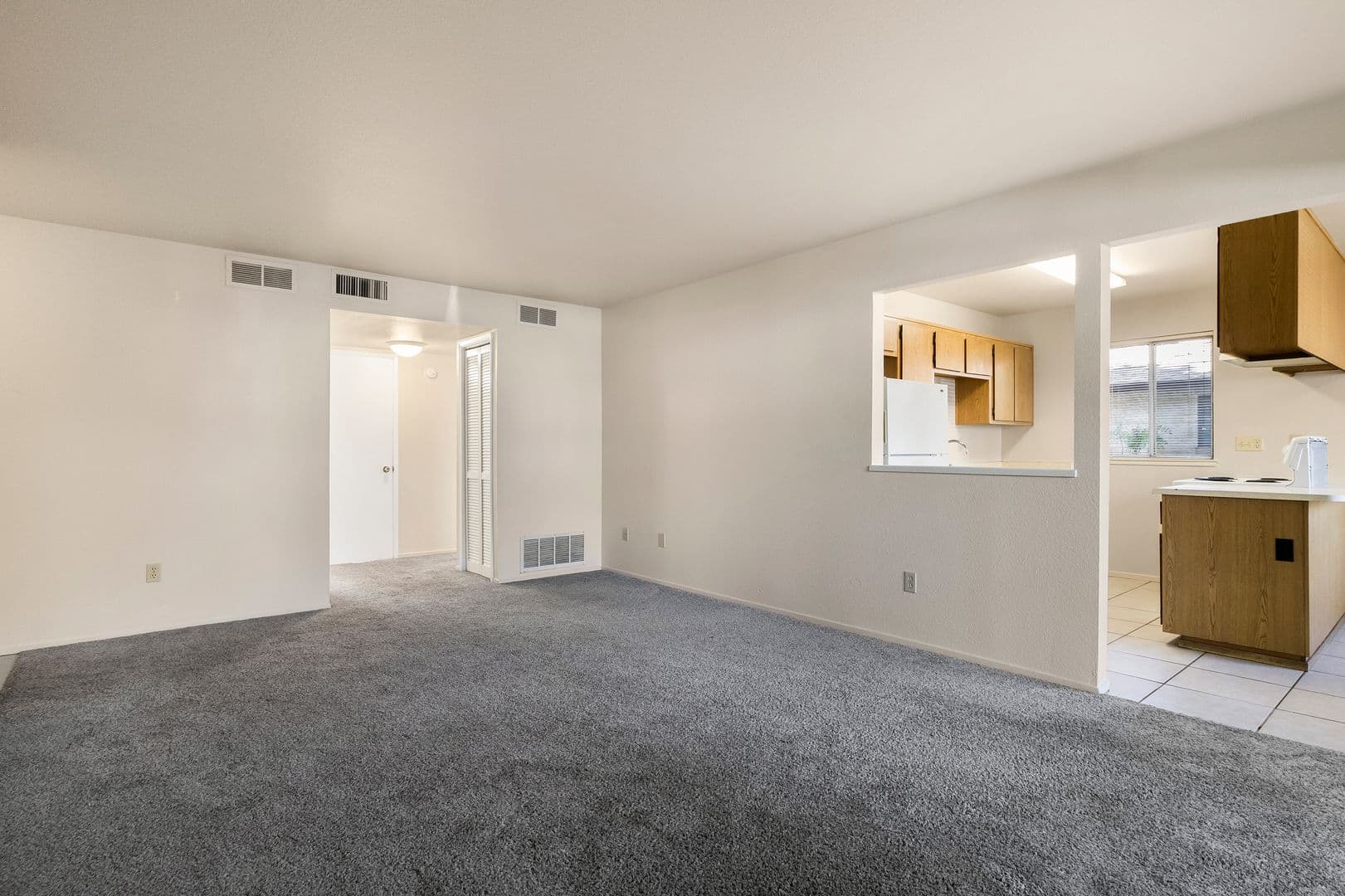 Chico Apartment: 595 E. Lassen Ave
