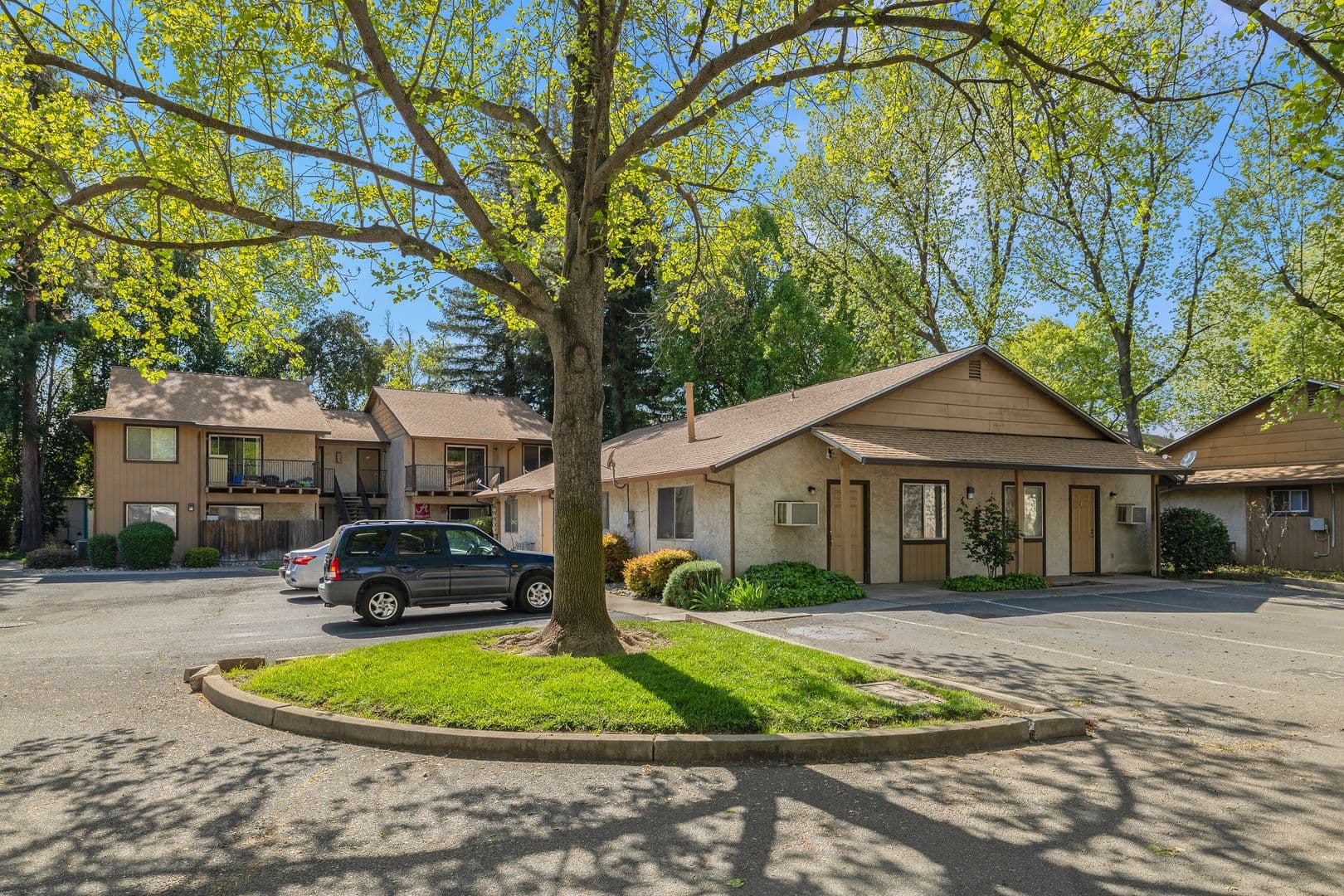 Chico Apartment: 595 E. Lassen Ave