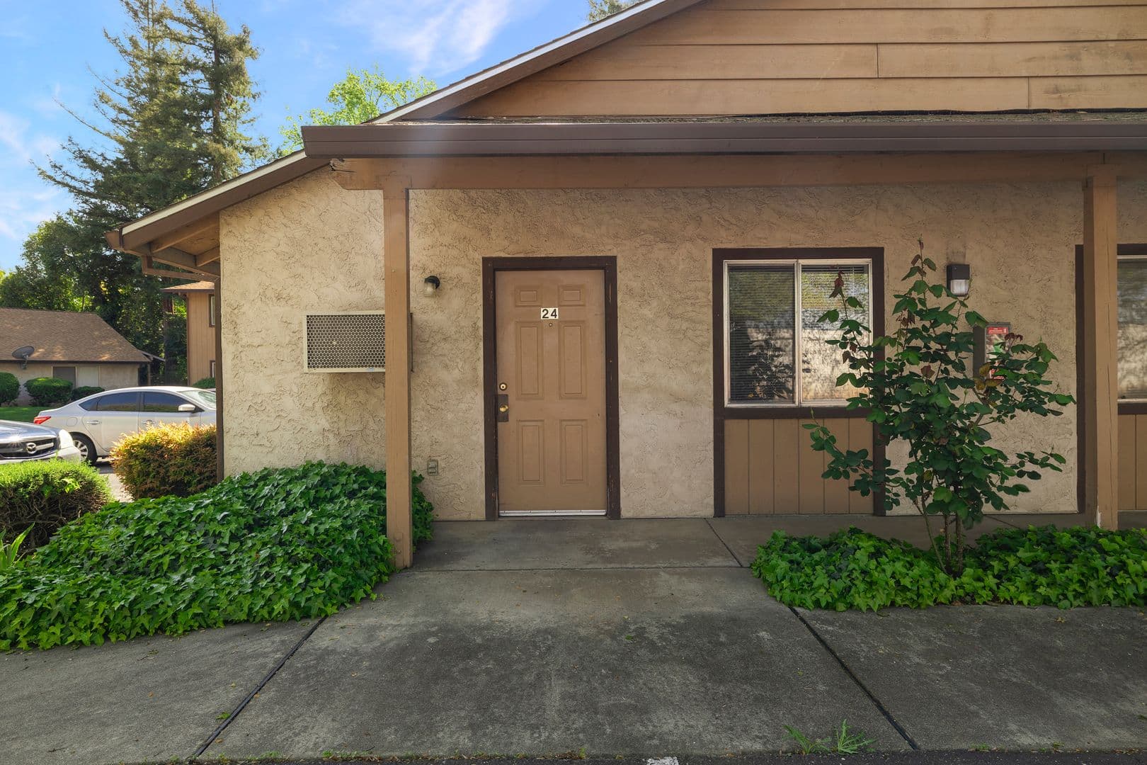 Chico Apartment: 595 E. Lassen Ave