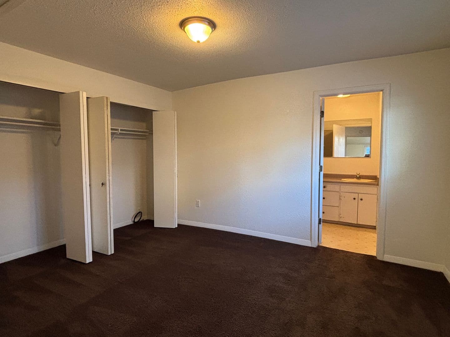 Chico Apartment: 1144/1136 W 6th St