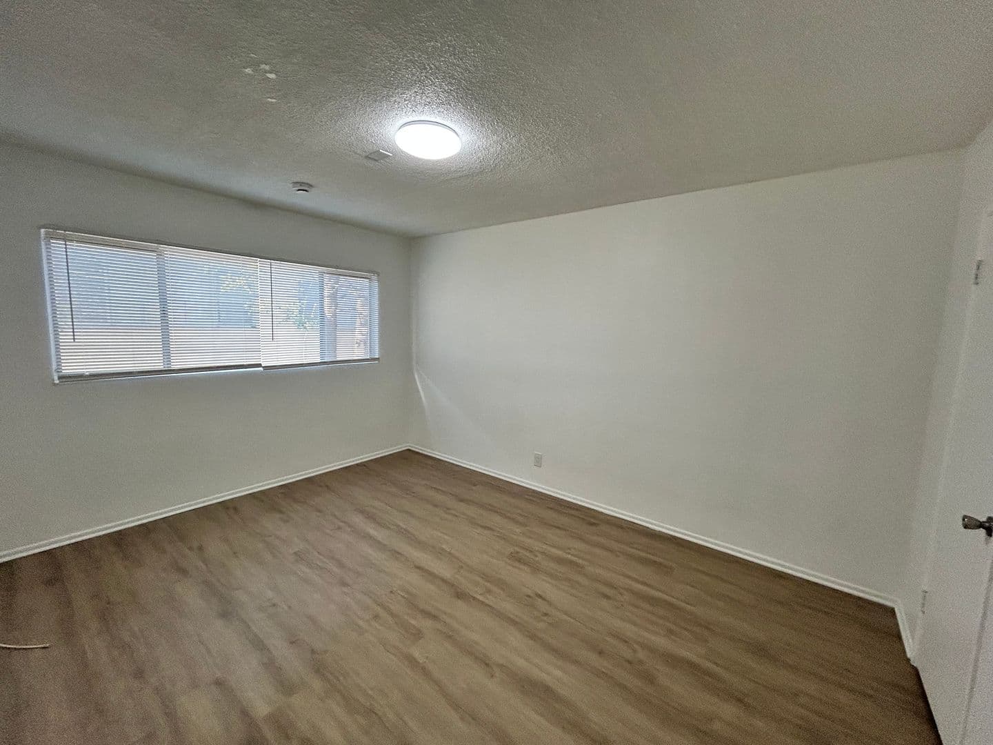 Los Angeles Apartment: 3875 Coco Ave