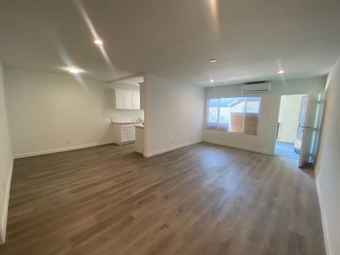 Los Angeles Apartment: 4800 August St.