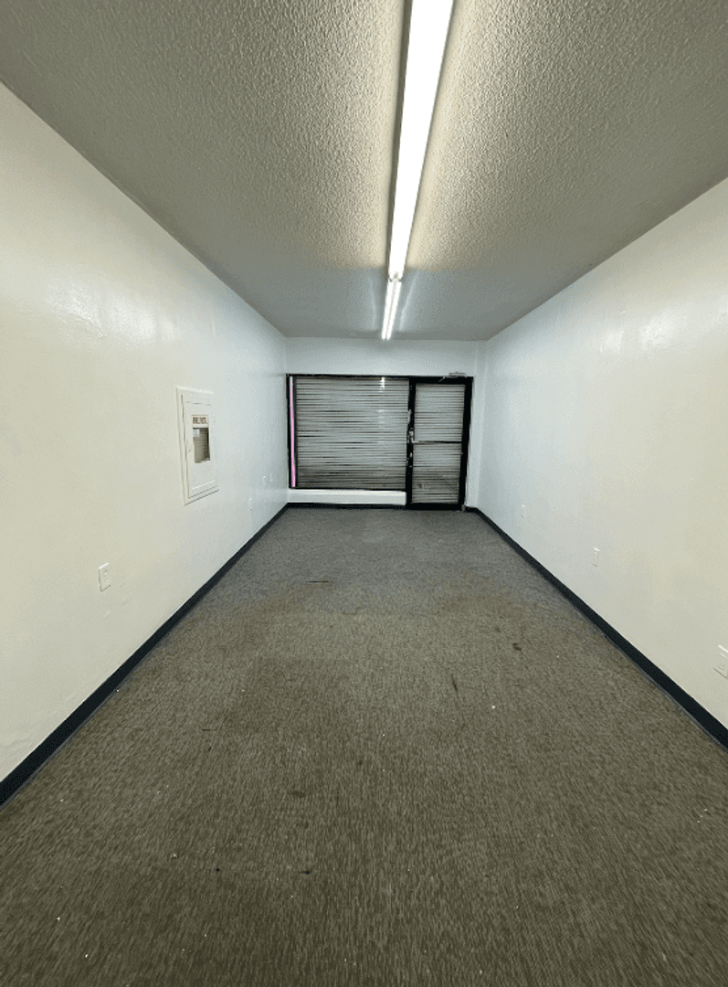 Long Beach Apartment: 2025 - 2029 E. 10th St