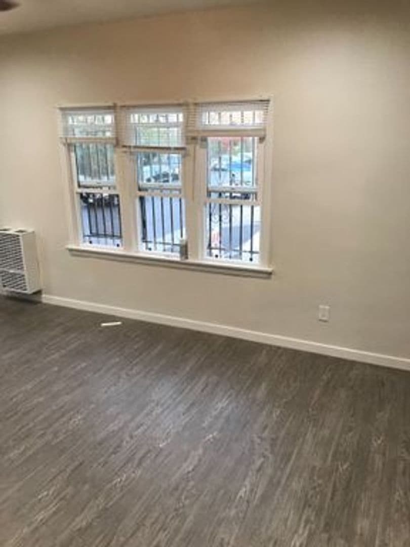 Los Angeles Apartment: 2256 Cambridge St.