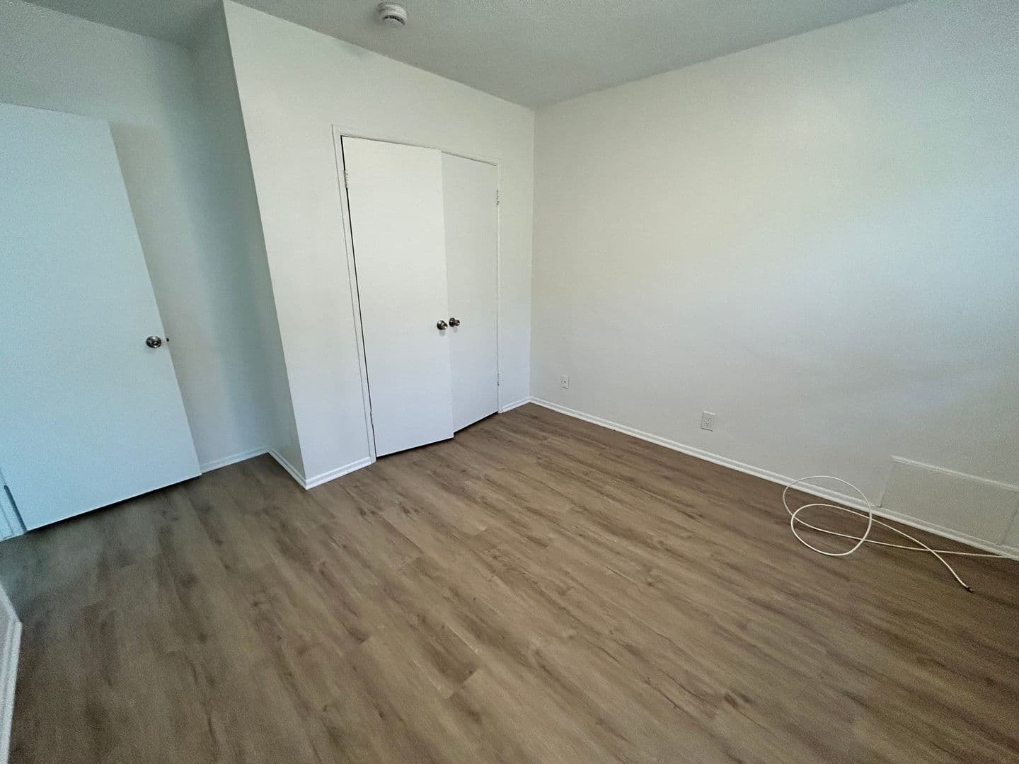 Los Angeles Apartment: 3875 Coco Ave