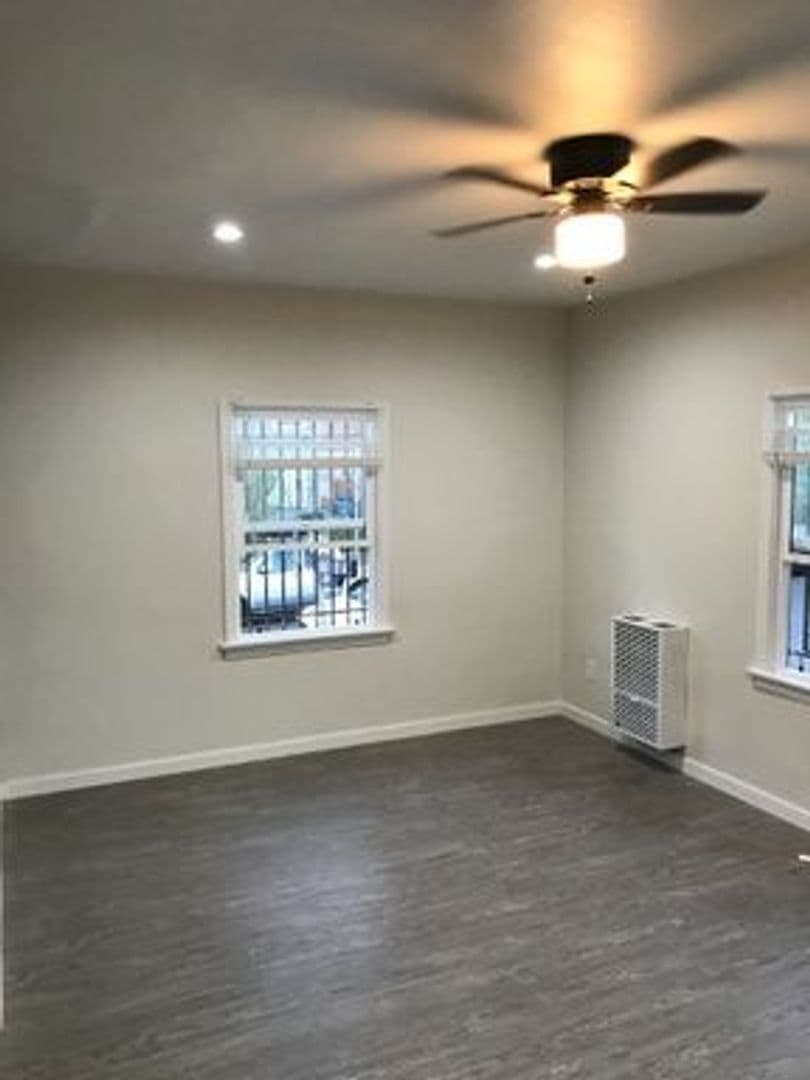 Los Angeles Apartment: 2256 Cambridge St.