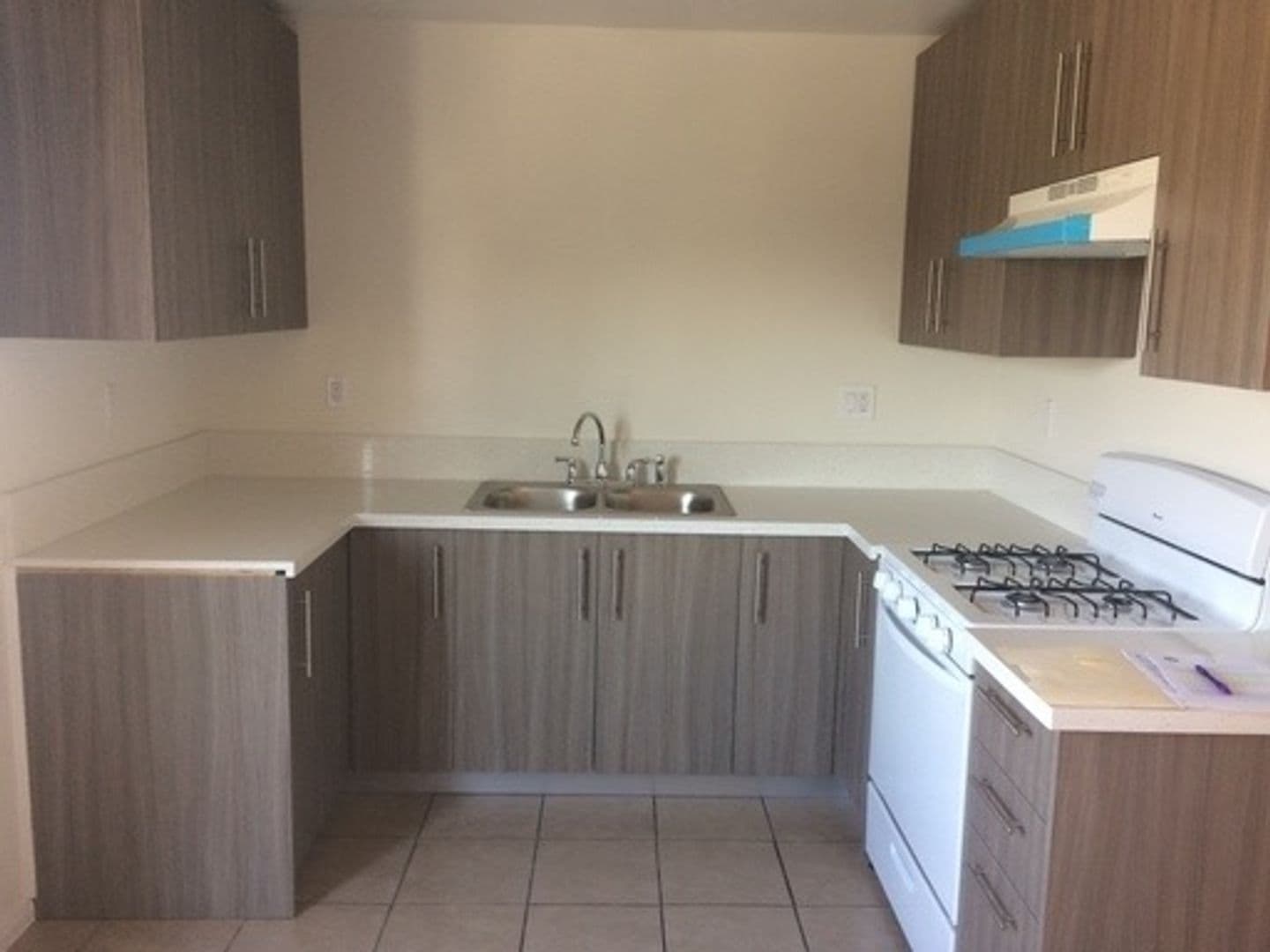 North Hollywood Apartment: 7756 Laurel Canyon Blvd