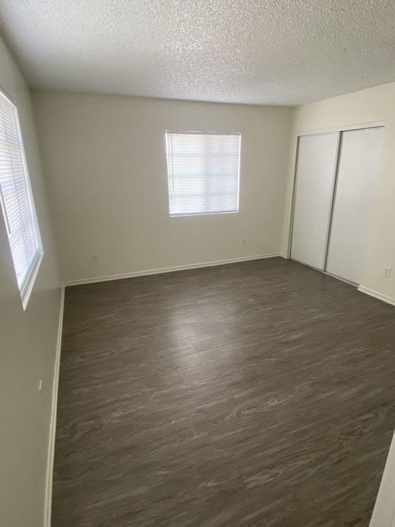 North Hollywood Apartment: 7756 Laurel Canyon Blvd