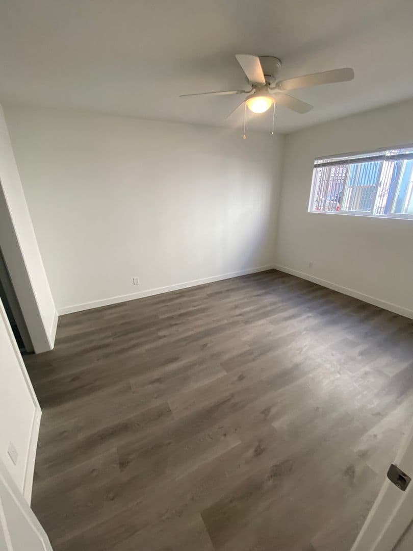 Los Angeles Apartment: 4800 August St.