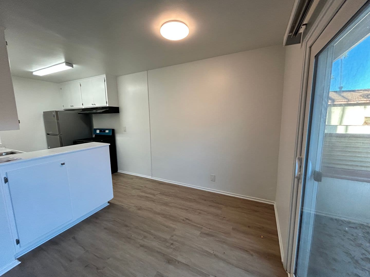 Los Angeles Apartment: 3875 Coco Ave
