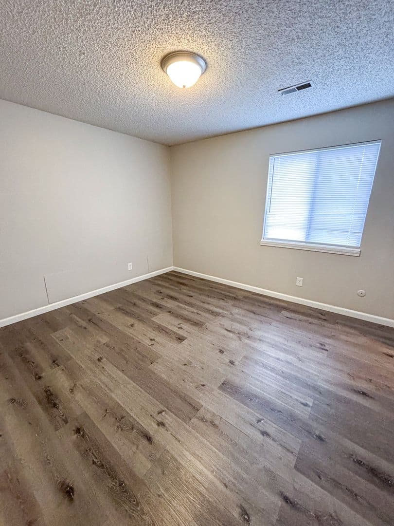 Topeka Apartment: 1307 SW Harrison St