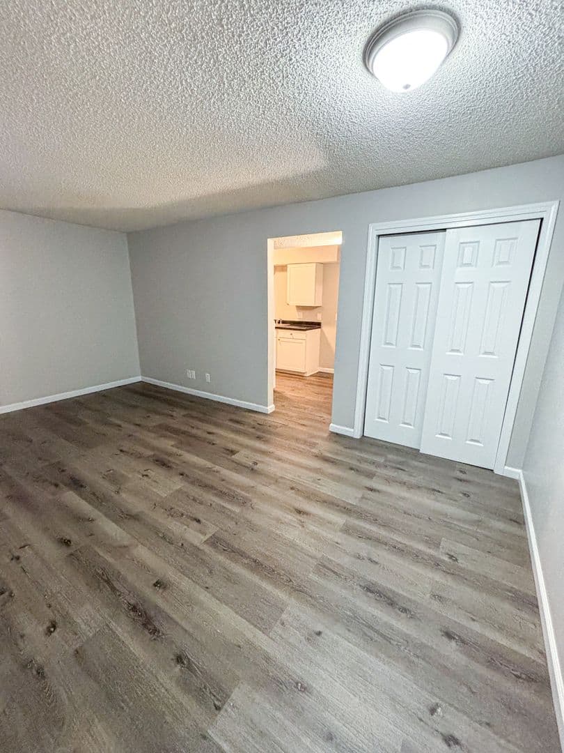 Topeka Apartment: 1307 SW Harrison St