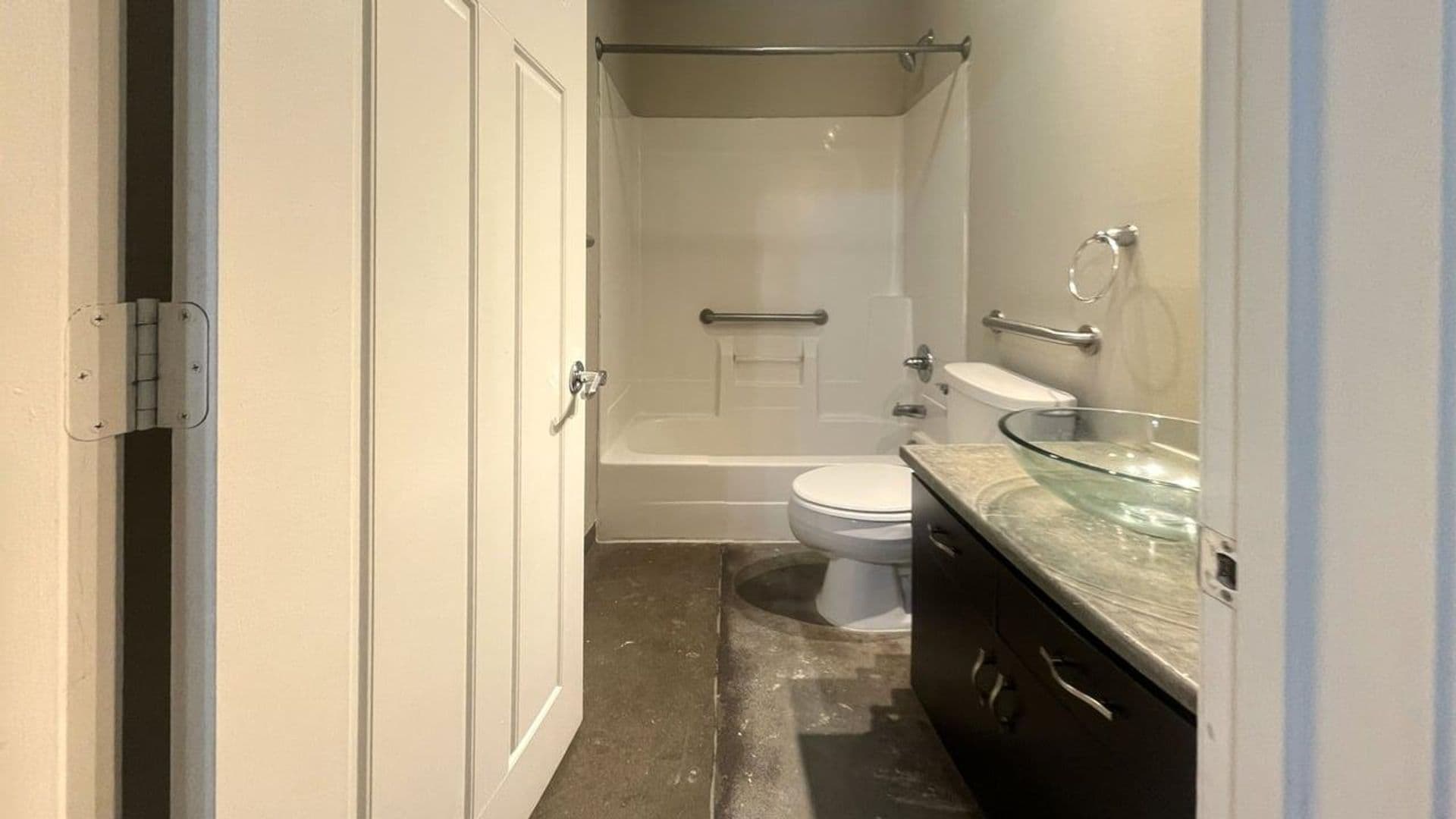St Joseph Apartment: 1300 S. 11th Street