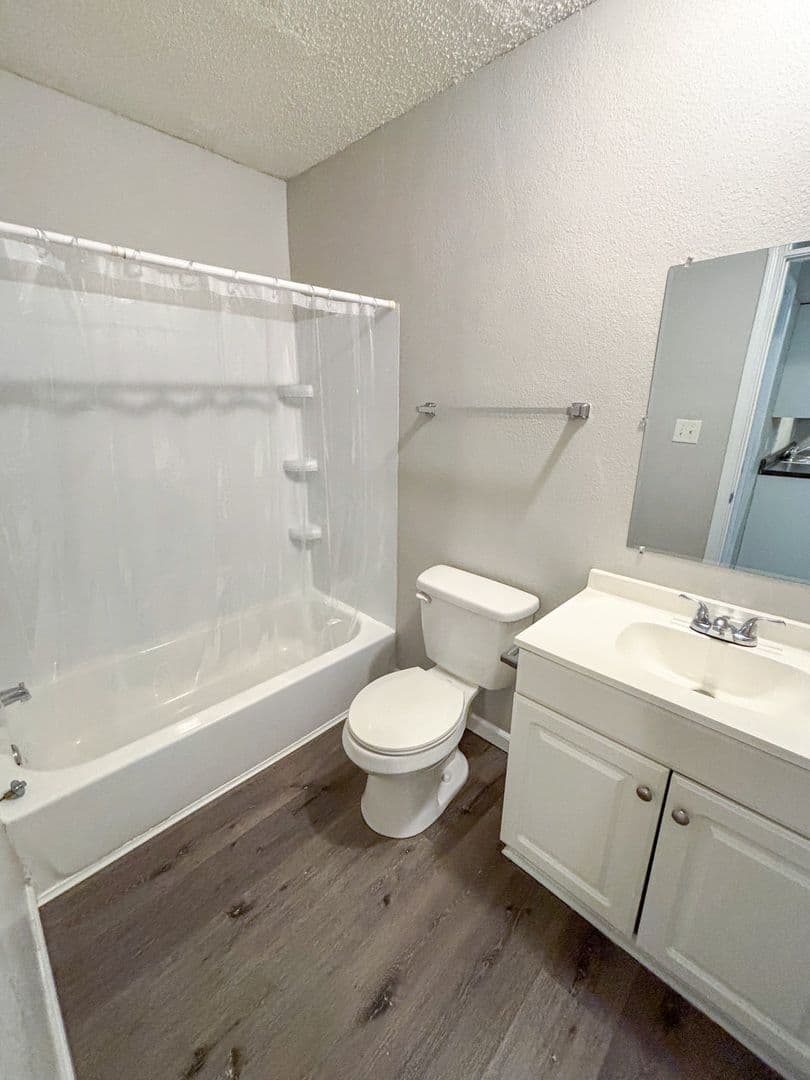 Topeka Apartment: 1307 SW Harrison St