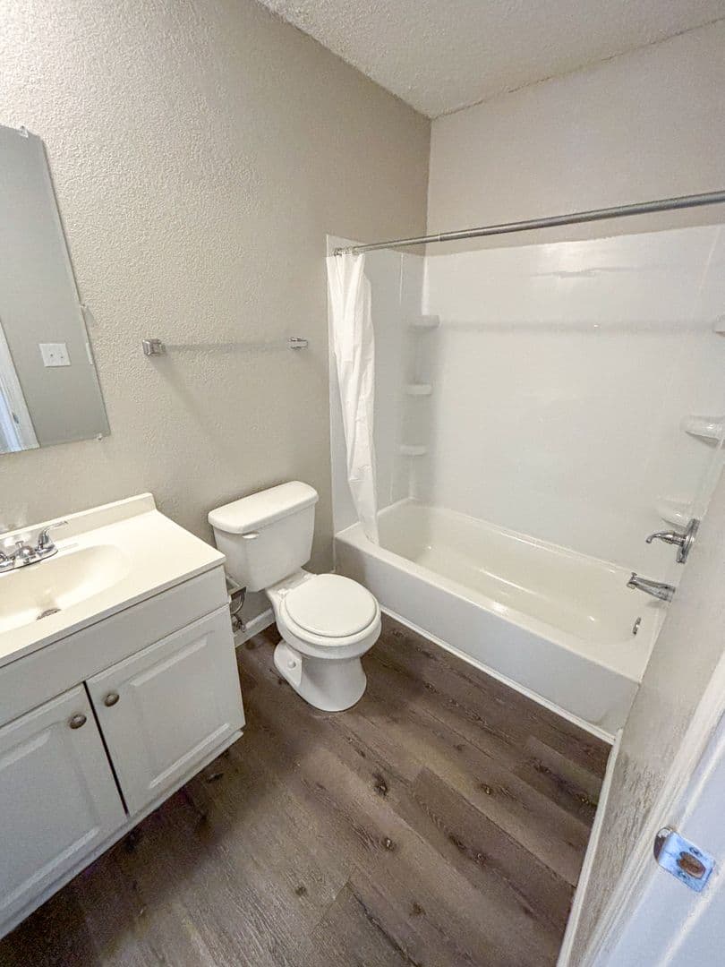 Topeka Apartment: 1307 SW Harrison St