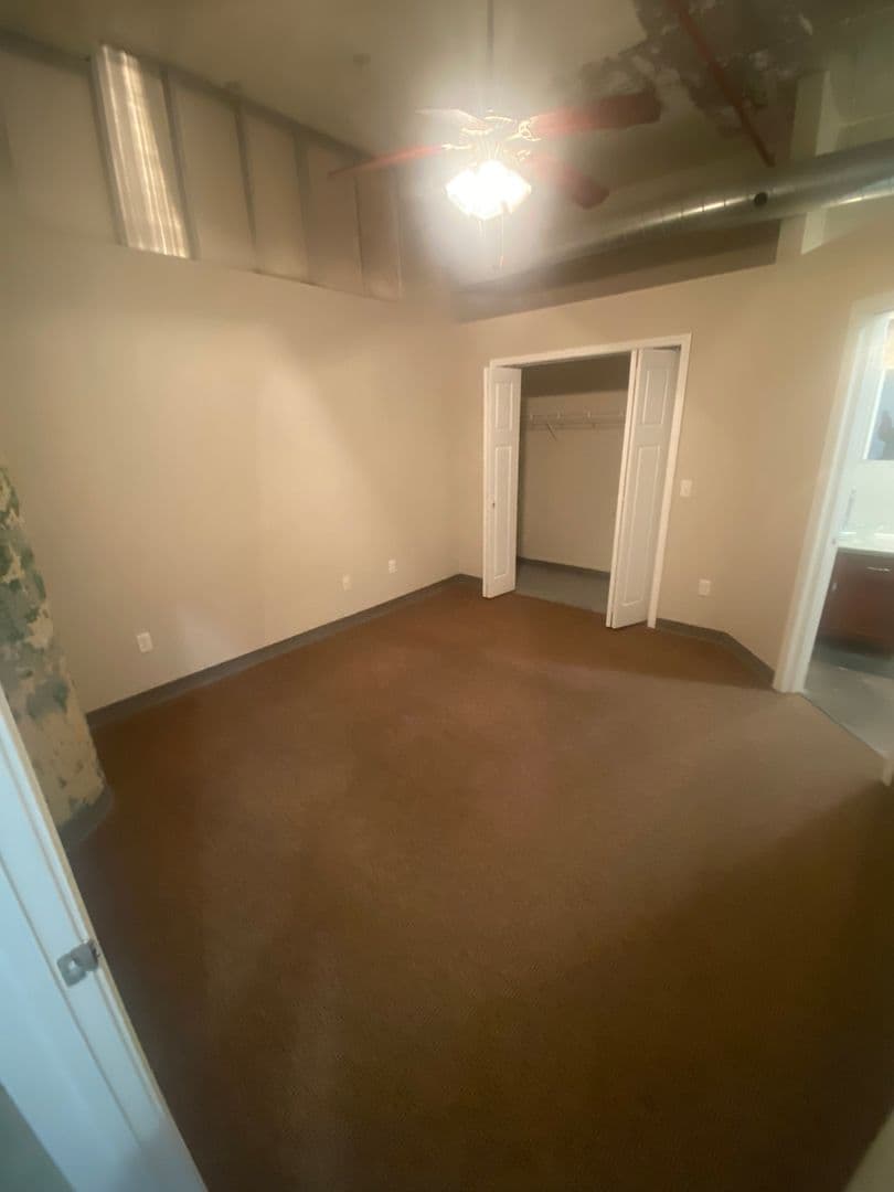 St Joseph Apartment: 1300 S. 11th Street