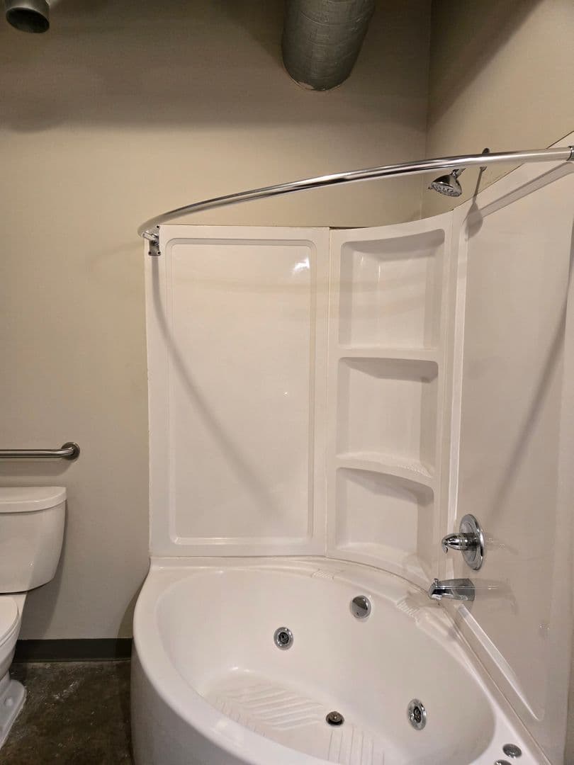 St Joseph Apartment: 1300 S. 11th Street
