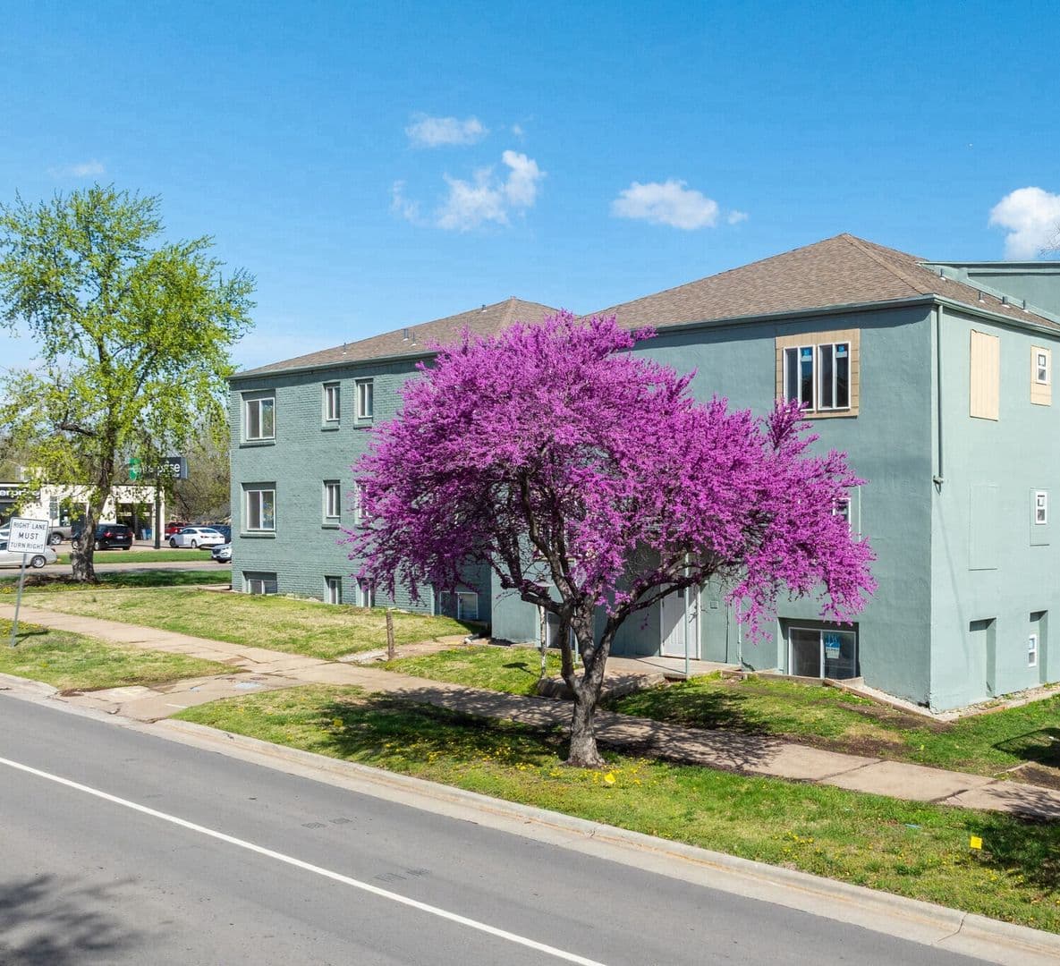 Topeka Apartment: 332 SW Topeka Blvd & 416 SW 4th St