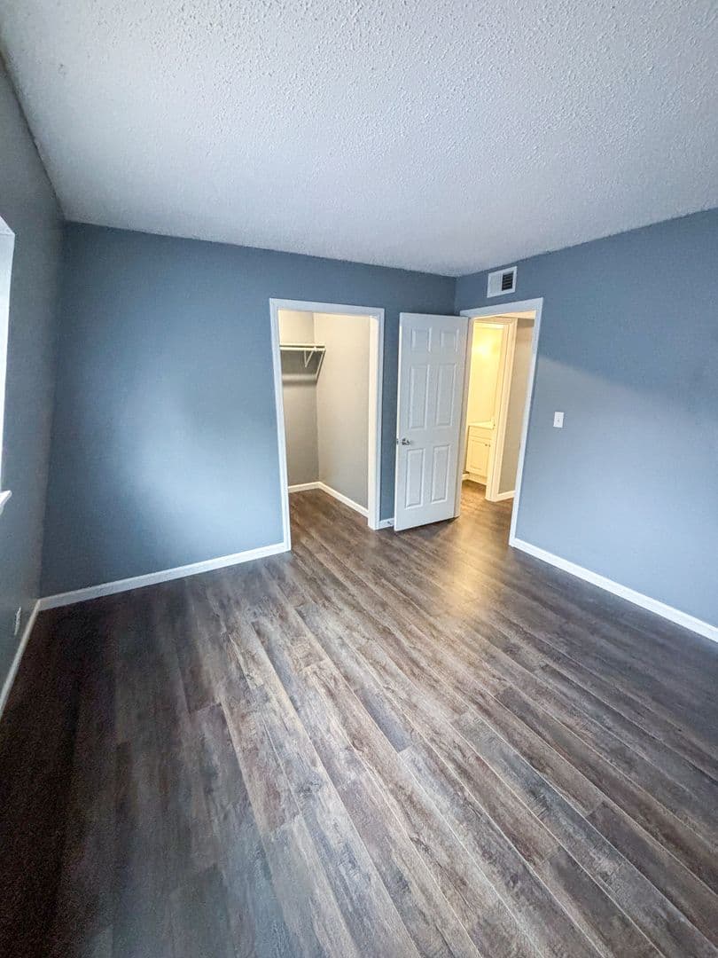 Topeka Apartment: 1205 SW Polk St