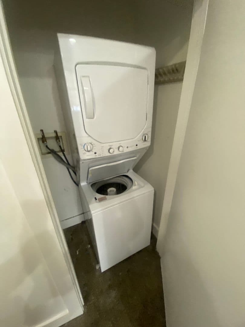St Joseph Apartment: 1300 S. 11th Street