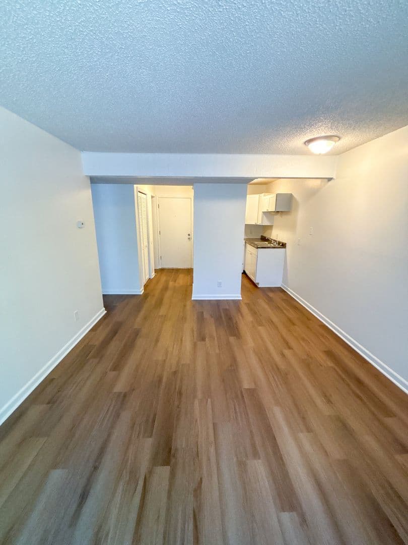Topeka Apartment: 1111 SW Fillmore St