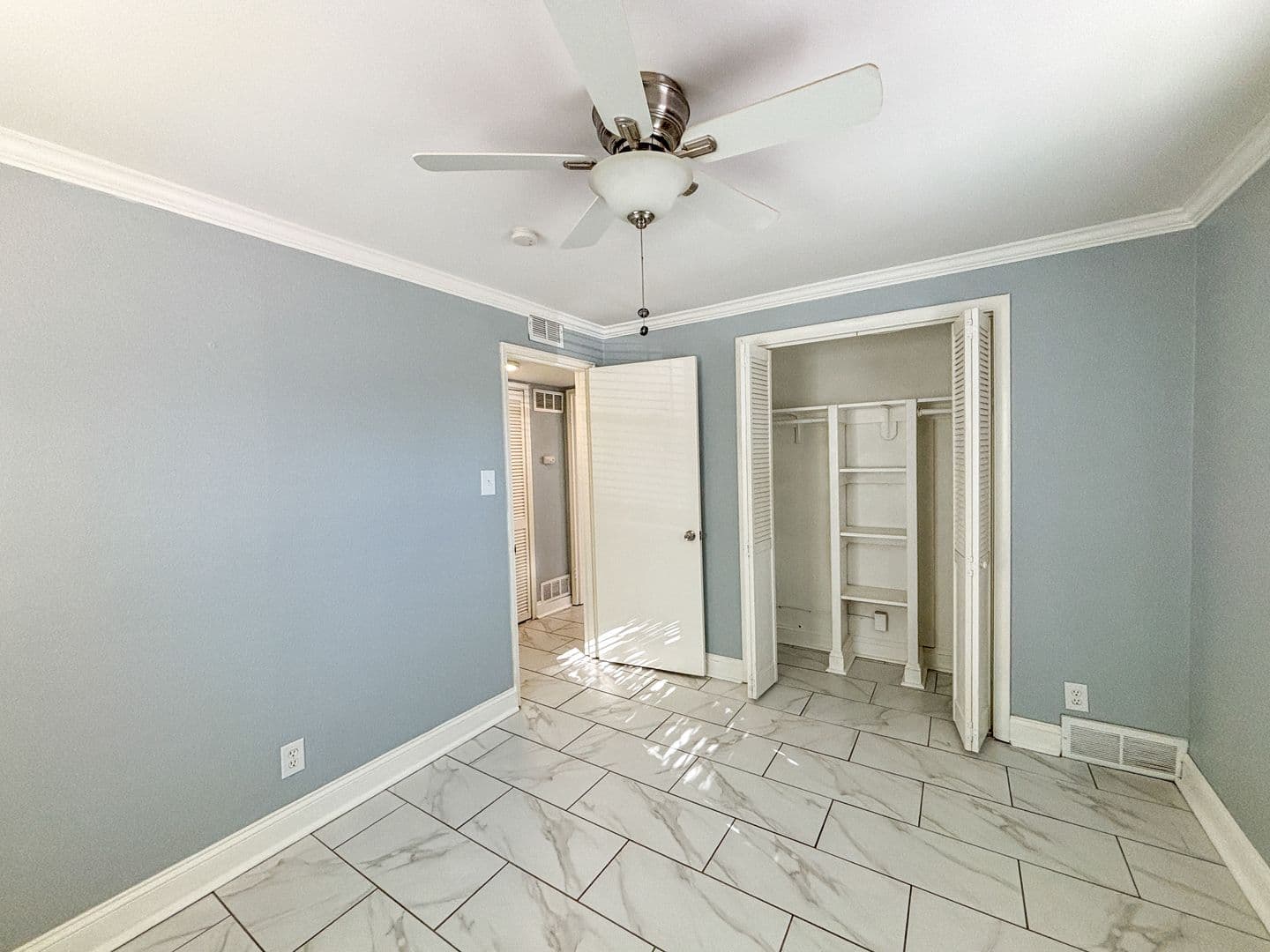 Kansas City Apartment: 415 W 46th St