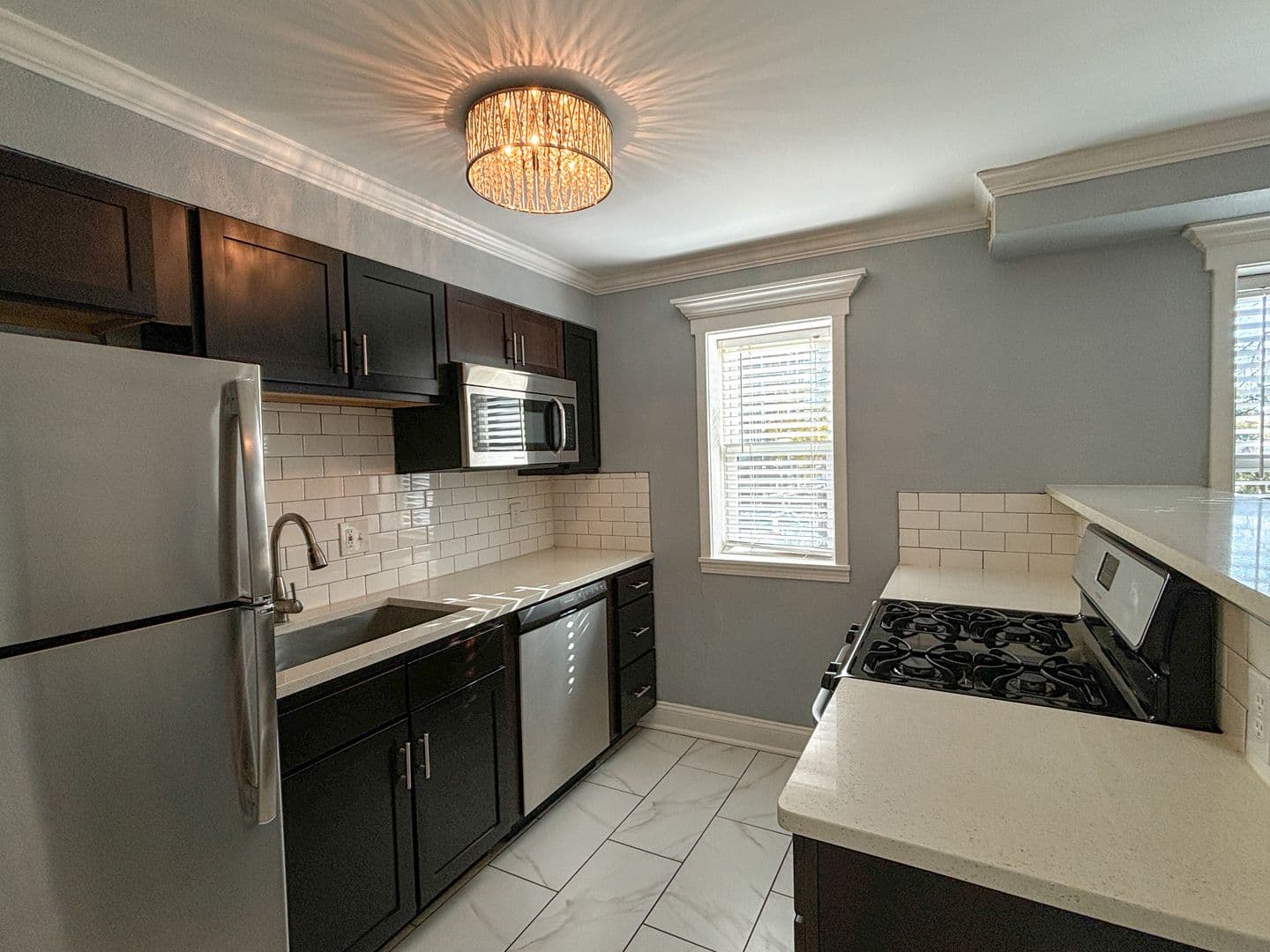 Kansas City Apartment: 415 W 46th St