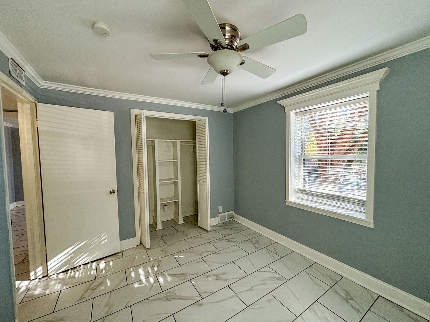 Kansas City Apartment: 415 W 46th St
