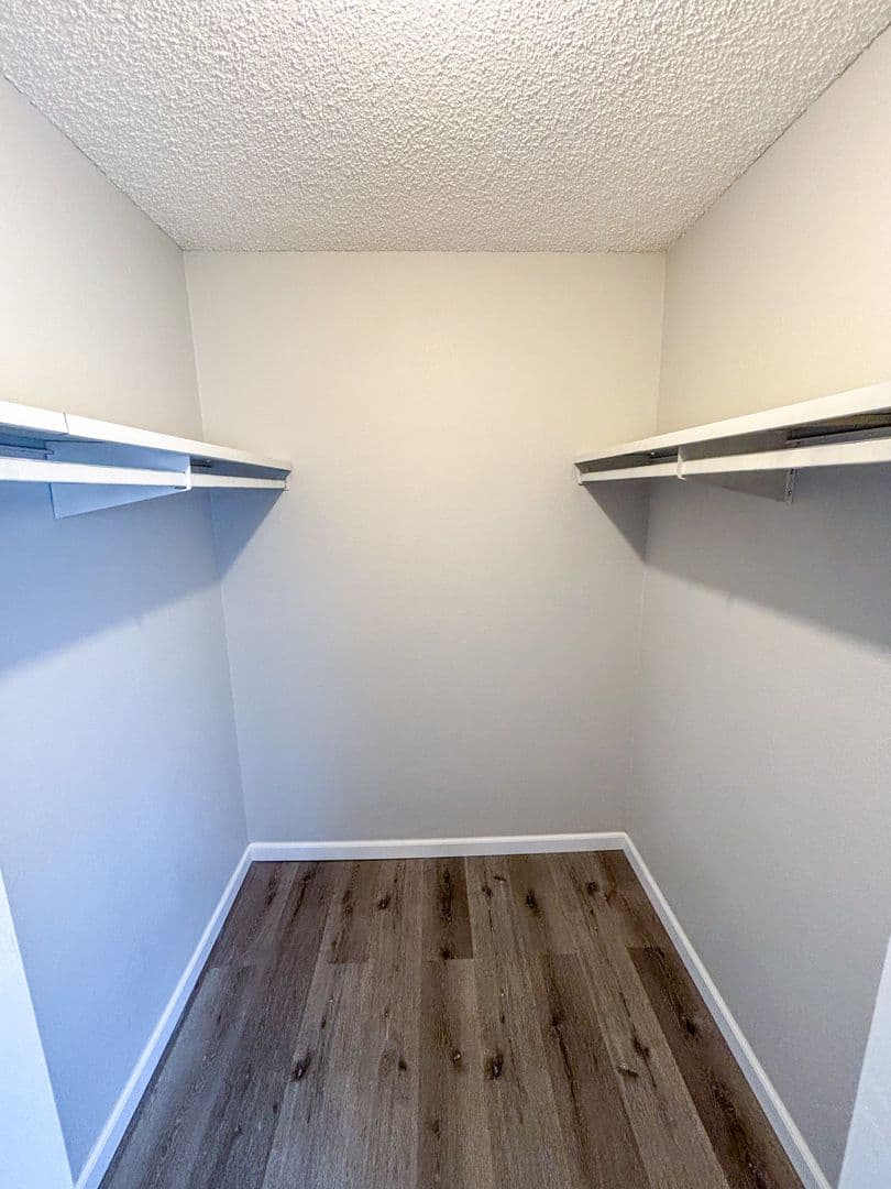 Topeka Apartment: 1307 SW Harrison St