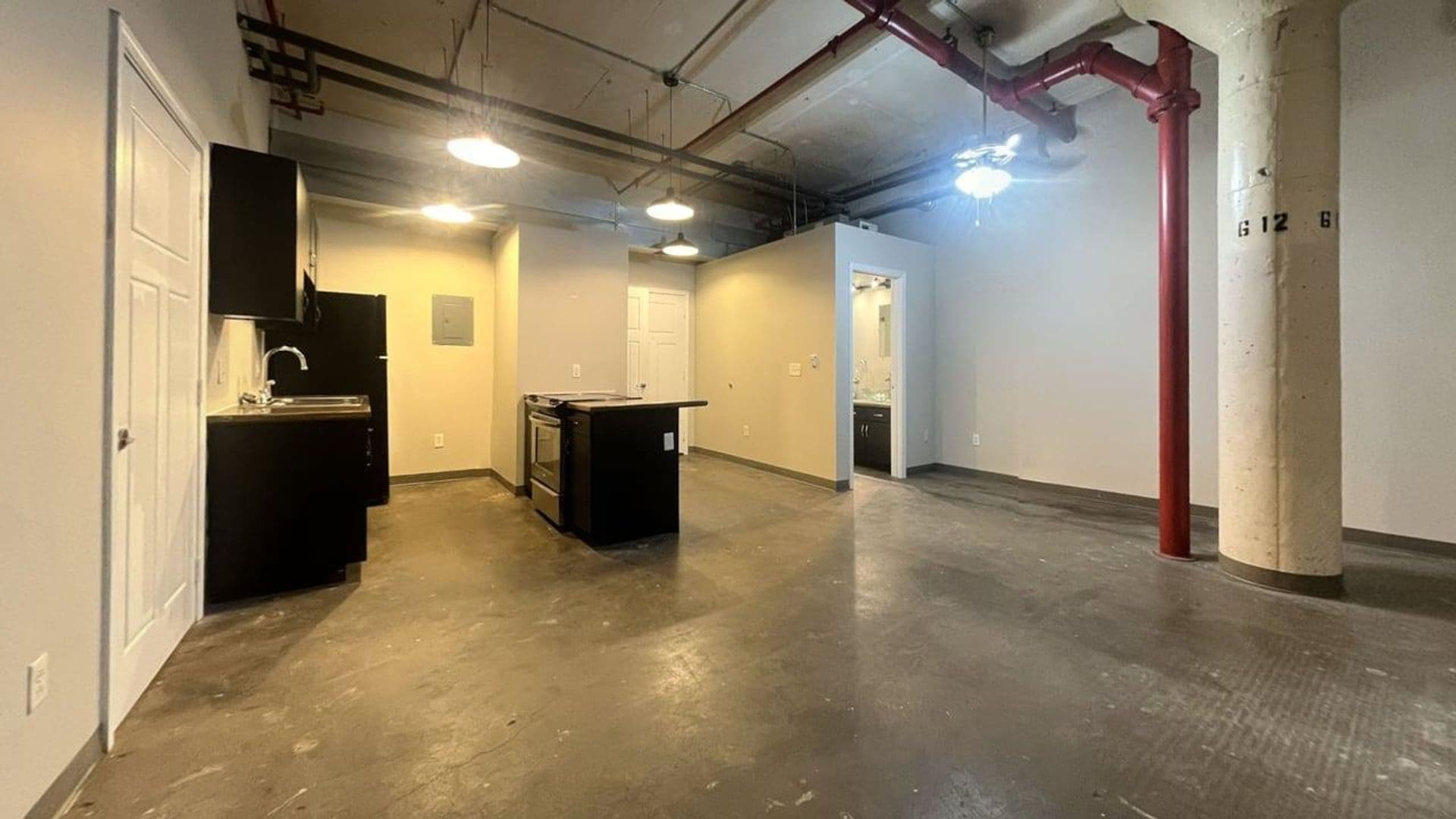 St Joseph Apartment: 1300 S. 11th Street