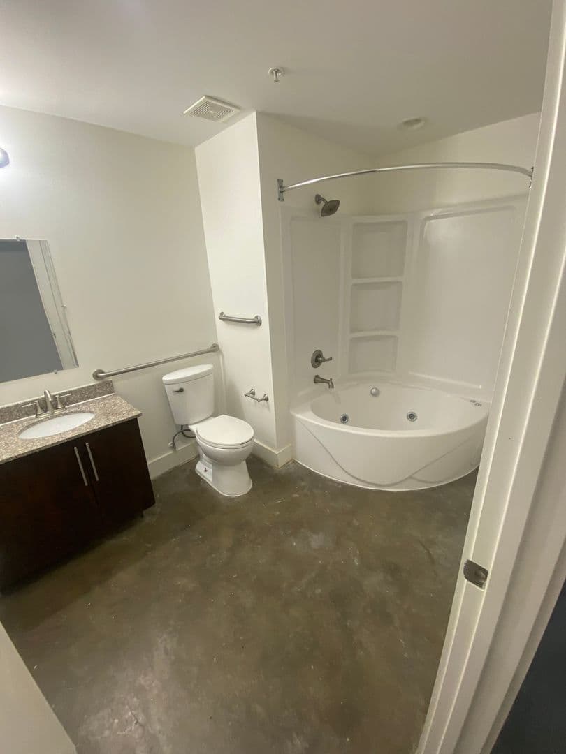 St Joseph Apartment: 1300 S. 11th Street
