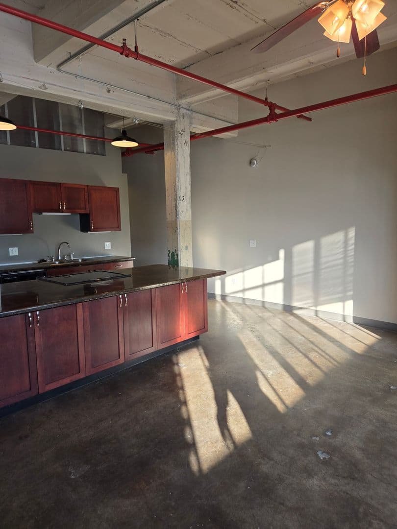 St Joseph Apartment: 1300 S. 11th Street