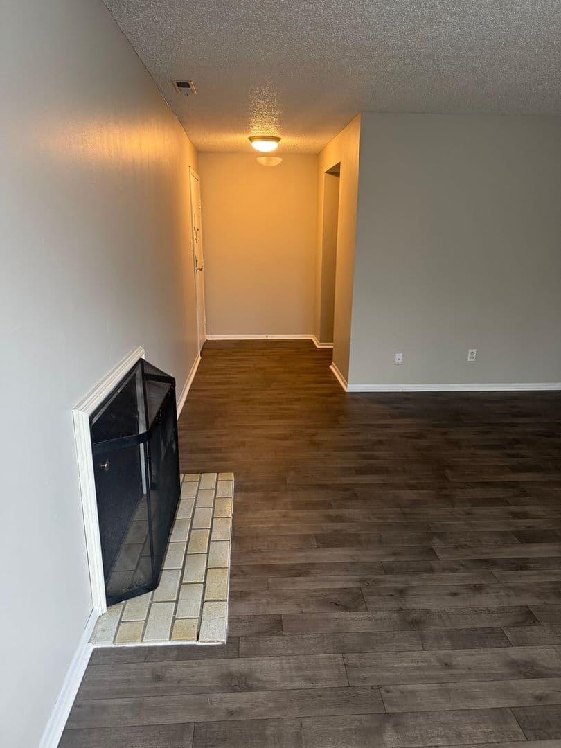 Topeka Apartment: 3441 SW Burlingame Road