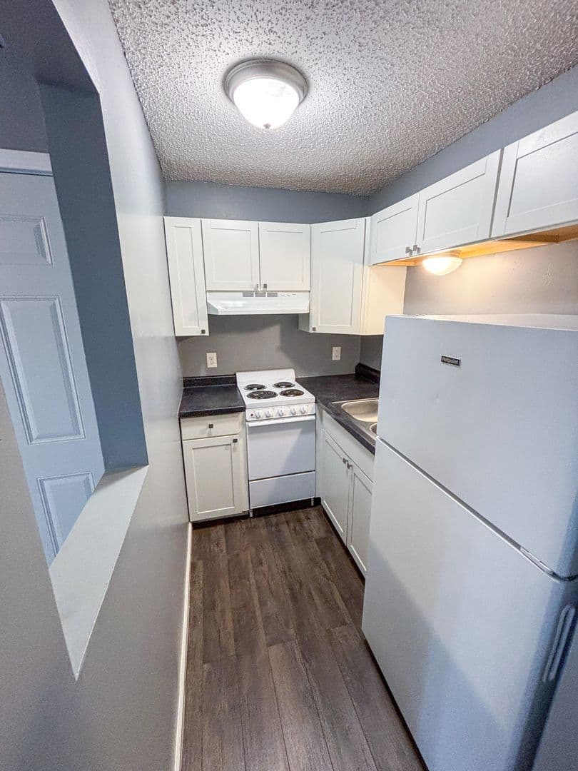 Topeka Apartment: 1205 SW Polk St