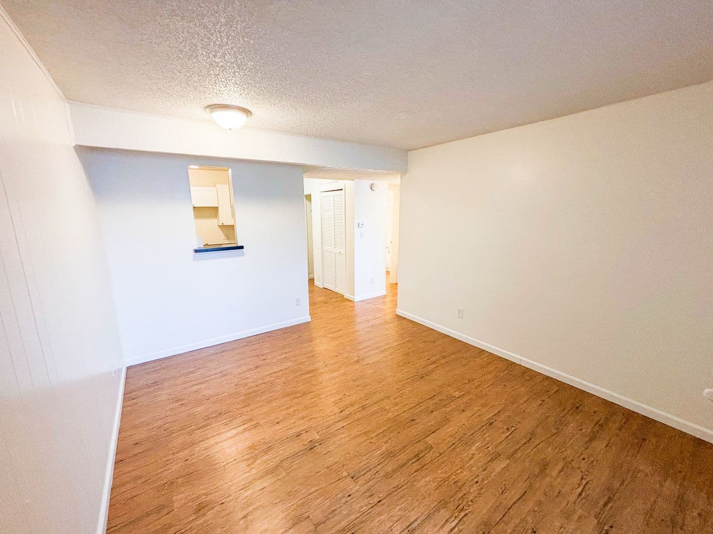 Topeka Apartment: 1015 SW Garfield Ave