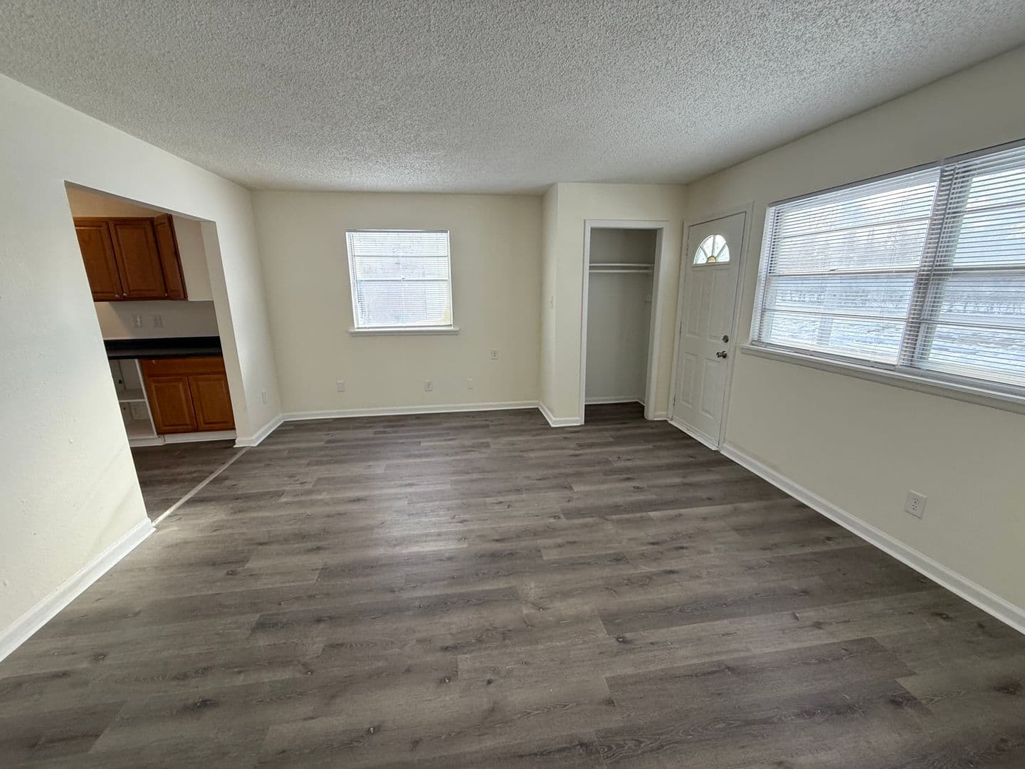 Topeka Apartment: 423 SE Winfield