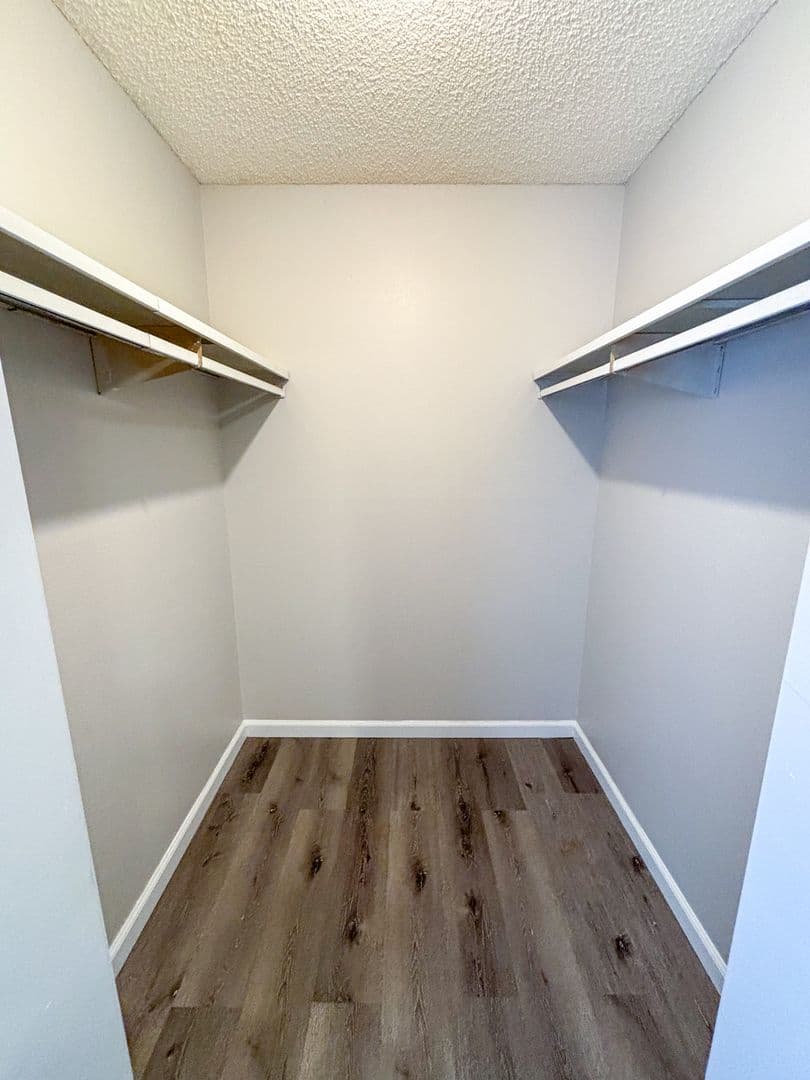Topeka Apartment: 1307 SW Harrison St