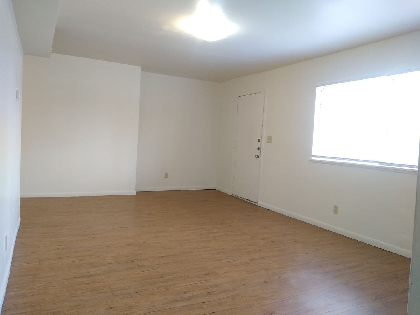 Topeka Apartment: 423 SE Winfield