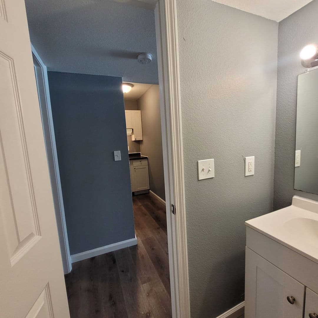 Topeka Apartment: 1205 SW Polk St